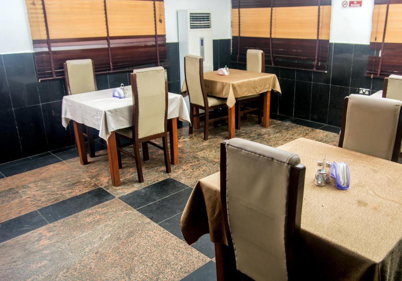 Presken Hotel @Villa Ikeja Eksteriør bilde