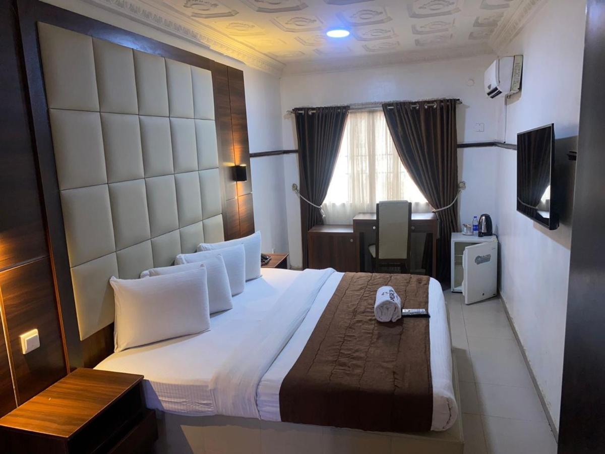 Presken Hotel @Villa Ikeja Eksteriør bilde