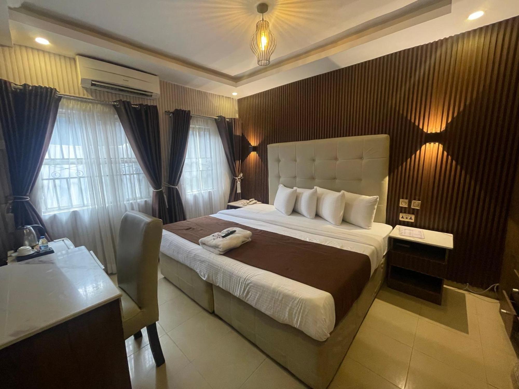 Presken Hotel @Villa Ikeja Eksteriør bilde
